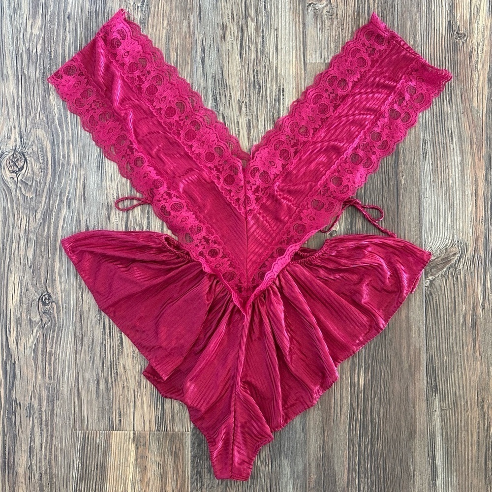 Vtg Nite Images II Lingerie Bodysuit Teddy 1X Side Ties Lace Burgundy Stripes
